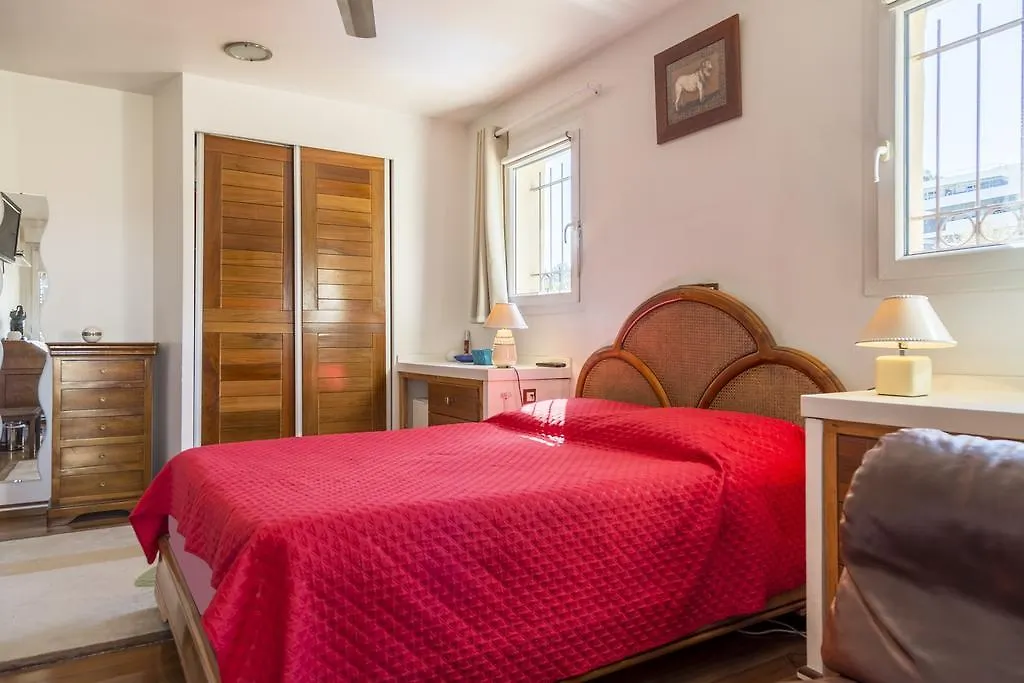 Les Terrasses De L'Etoile Bed & Breakfast Plan-de-Cuques 3*,